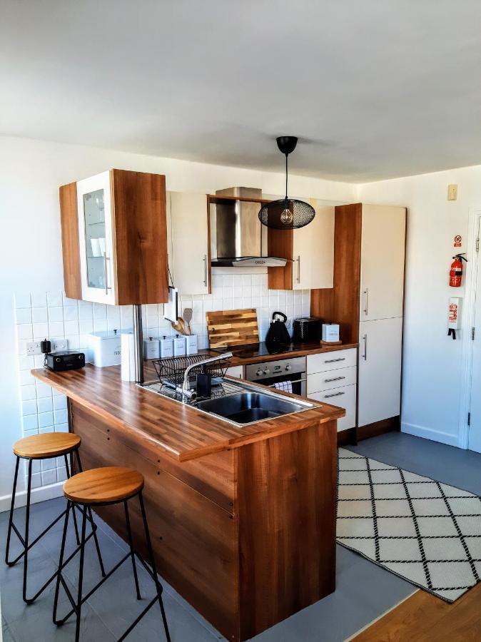 Seagrass Studio Apartment Скарбъро Екстериор снимка