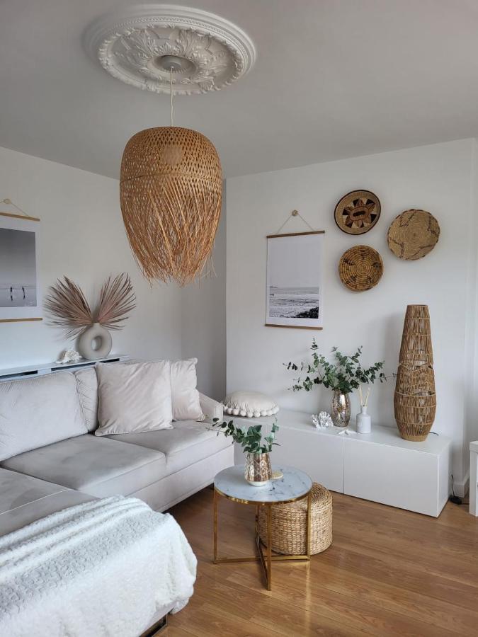 Seagrass Studio Apartment Скарбъро Екстериор снимка