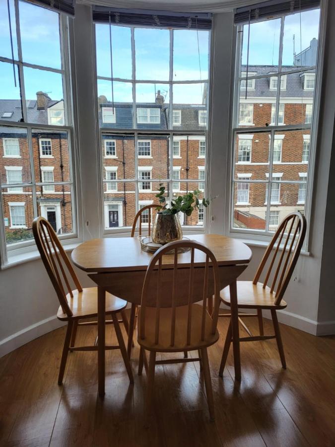 Seagrass Studio Apartment Скарбъро Екстериор снимка