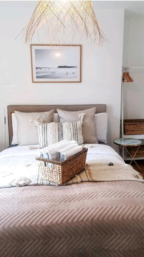 Seagrass Studio Apartment Скарбъро Екстериор снимка
